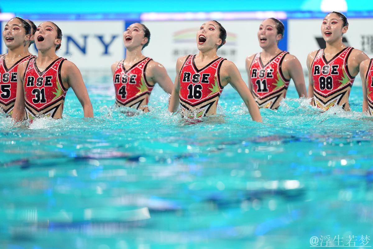 花样游泳世界杯决赛：团体技术赛